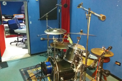 5Bis-Old-Drums